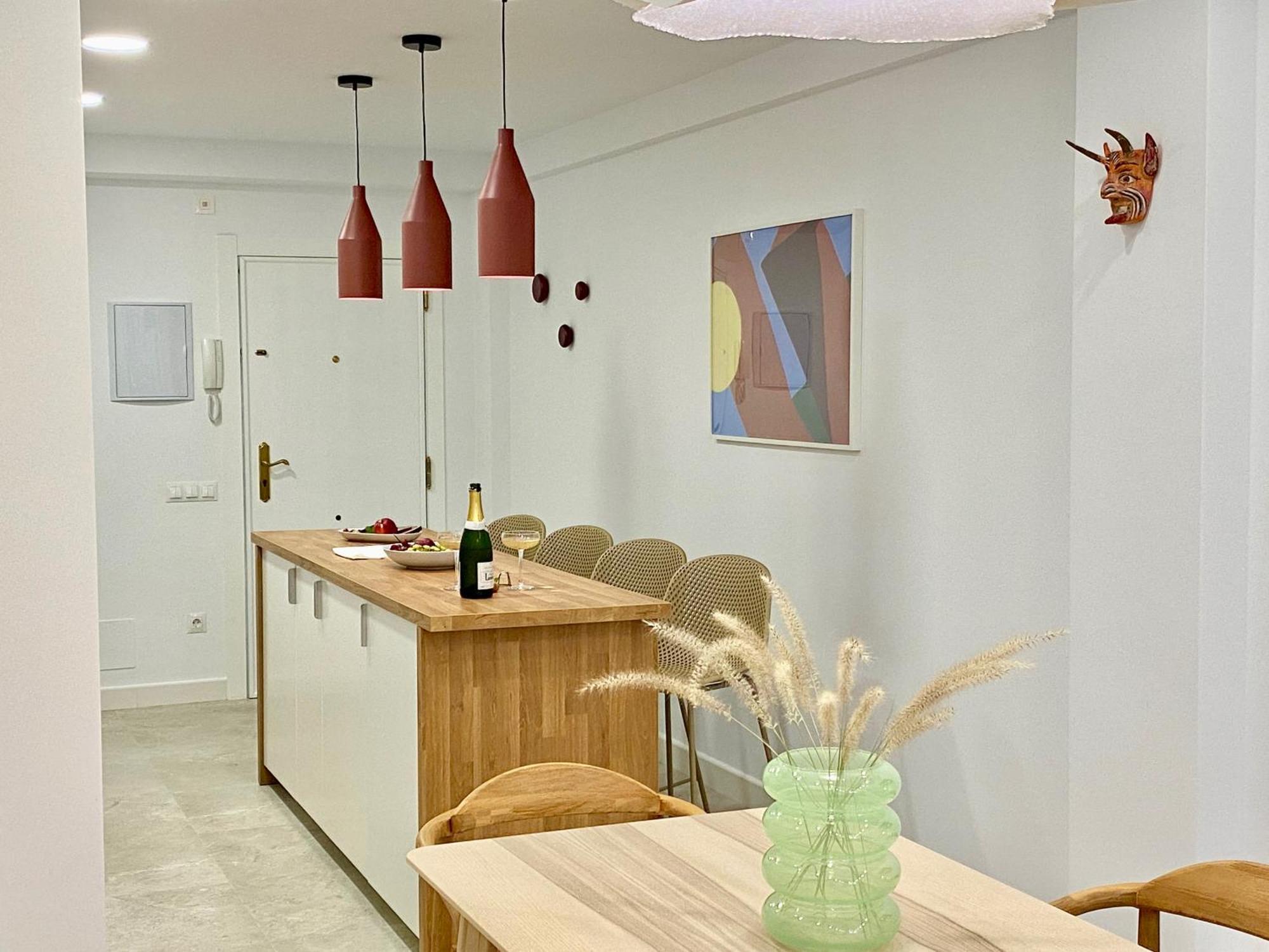 Apartament Amplio En El Centro De *